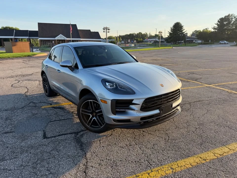 2020 Porsche Macan - Image 2 of 18