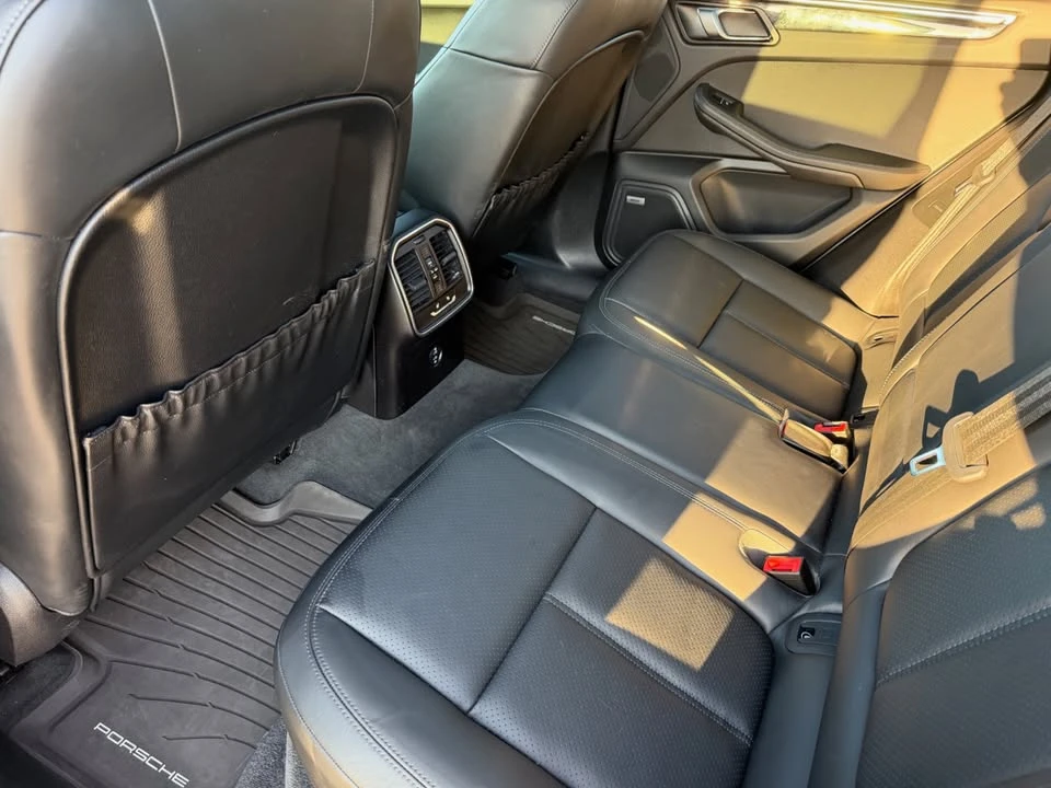 2020 Porsche Macan - Image 12 of 18