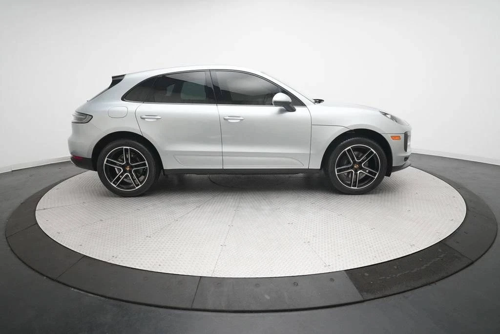 2020 Porsche Macan - Image 4 of 5