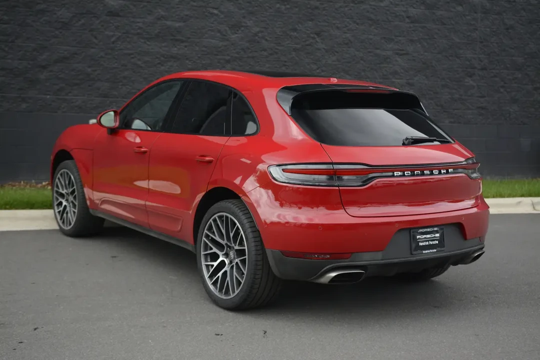 2020 Porsche Macan - Image 24 of 31