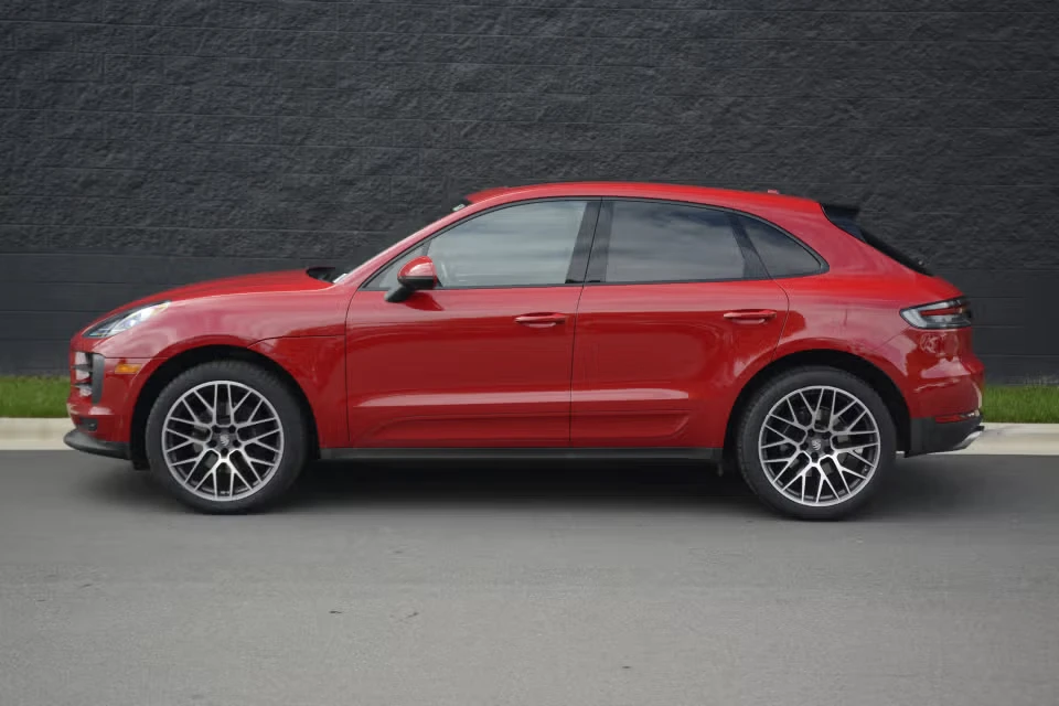 2020 Porsche Macan - Image 11 of 31