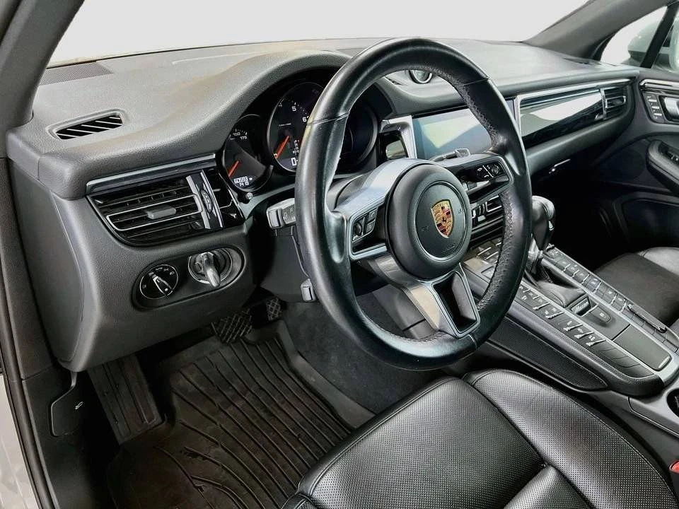 2020 Porsche Macan - Image 4 of 5