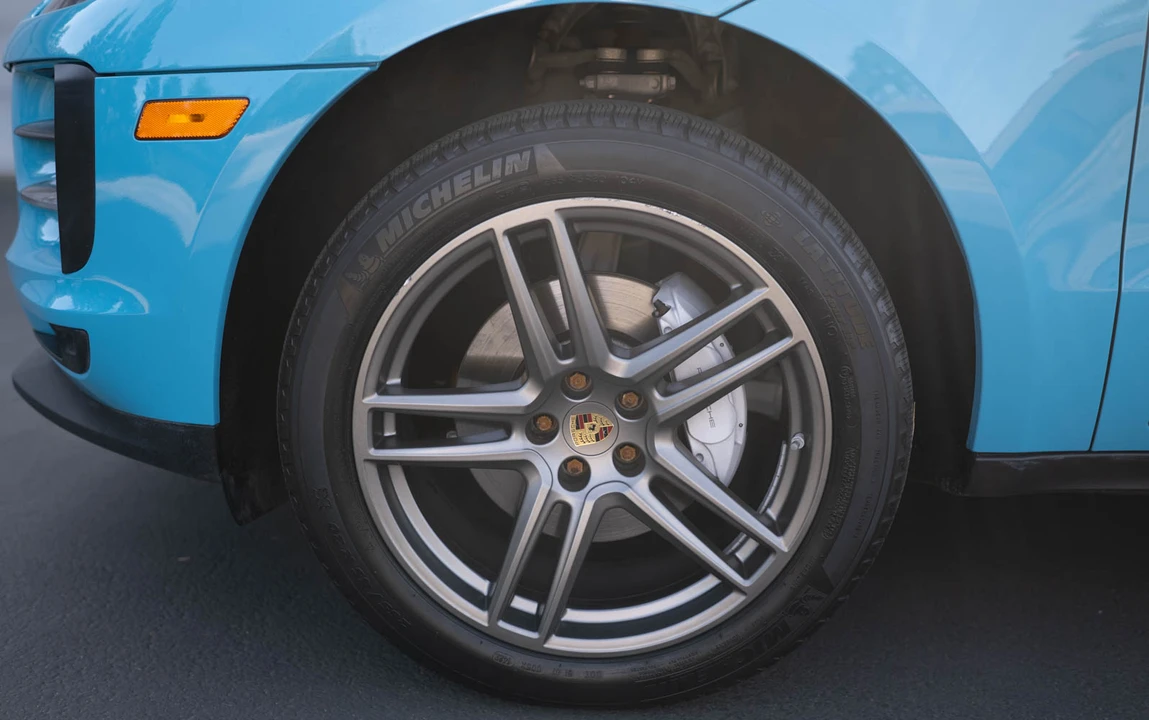 2020 Porsche Macan - Image 30 of 31