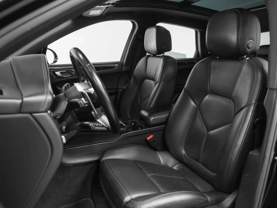 2020 Porsche Macan - Image 5 of 5