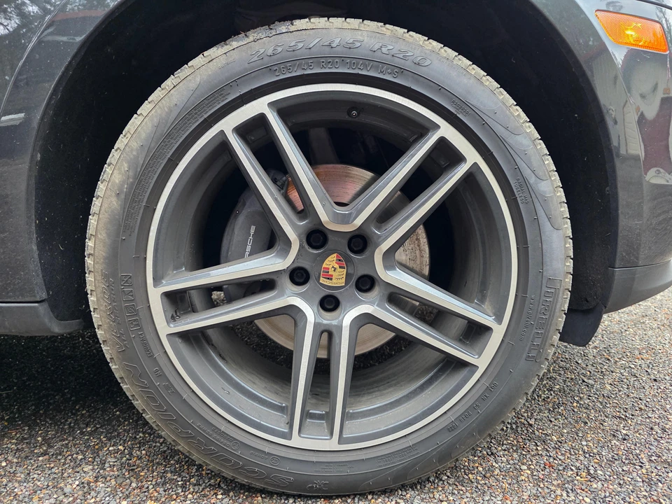 2020 Porsche Macan - Image 23 of 31