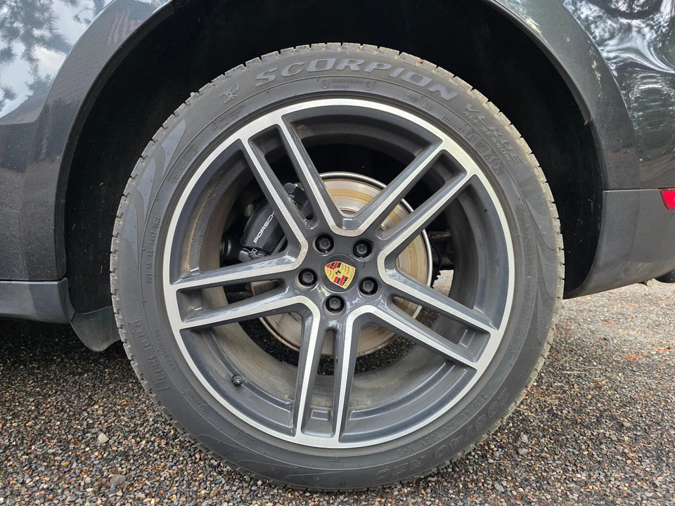 2020 Porsche Macan - Image 21 of 31