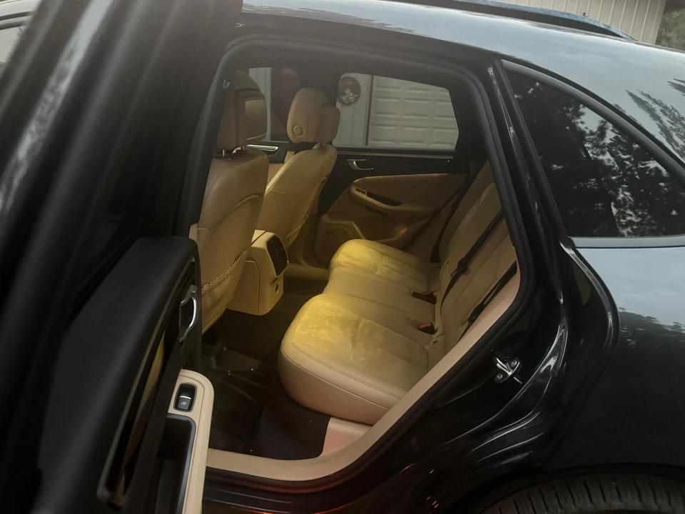 2020 Porsche Macan - Image 30 of 31
