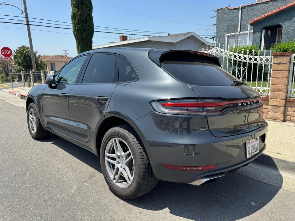 2020 Porsche Macan - Image 17 of 31