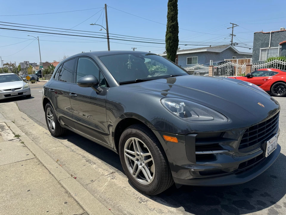 2020 Porsche Macan - Image 21 of 31
