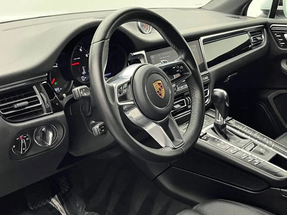 2020 Porsche Macan - Image 4 of 5