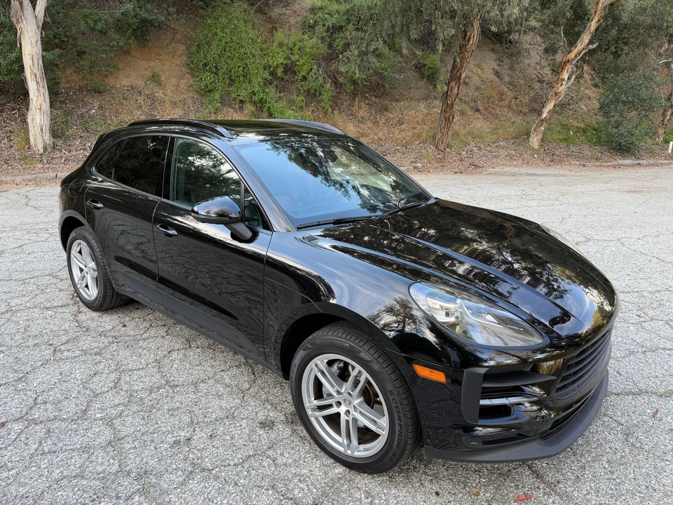 2020 Porsche Macan - Image 19 of 31
