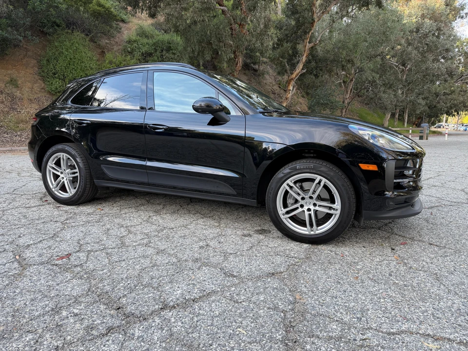2020 Porsche Macan - Image 18 of 31