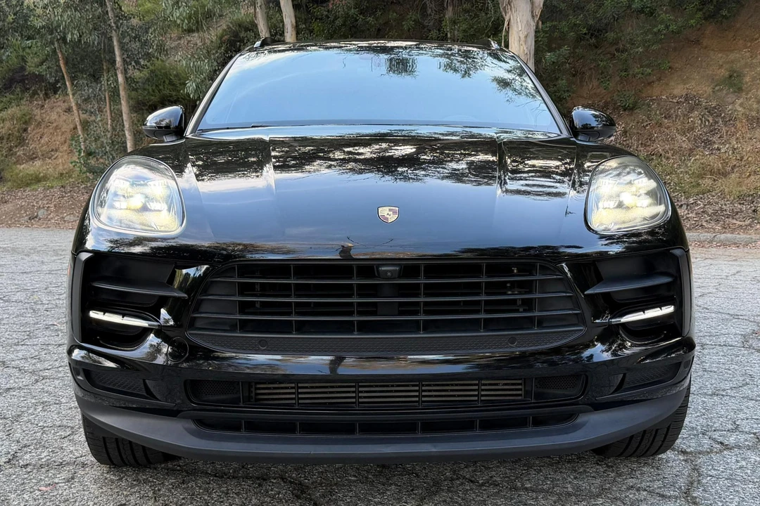 2020 Porsche Macan - Image 2 of 31