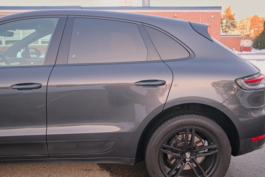 2020 Porsche Macan - Image 24 of 31
