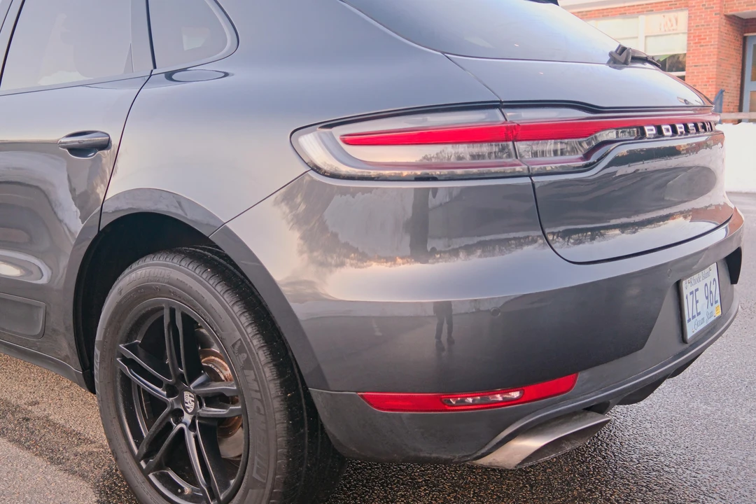 2020 Porsche Macan - Image 26 of 31