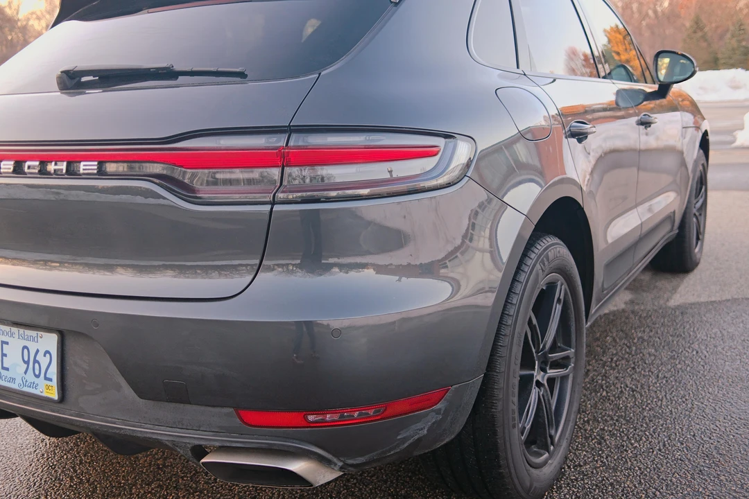 2020 Porsche Macan - Image 30 of 31