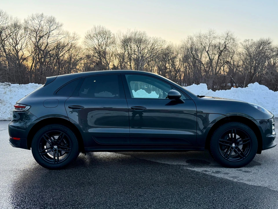 2020 Porsche Macan - Image 12 of 31