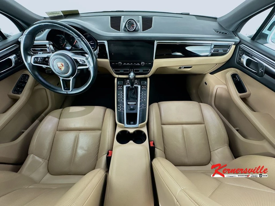 2020 Porsche Macan - Image 10 of 24