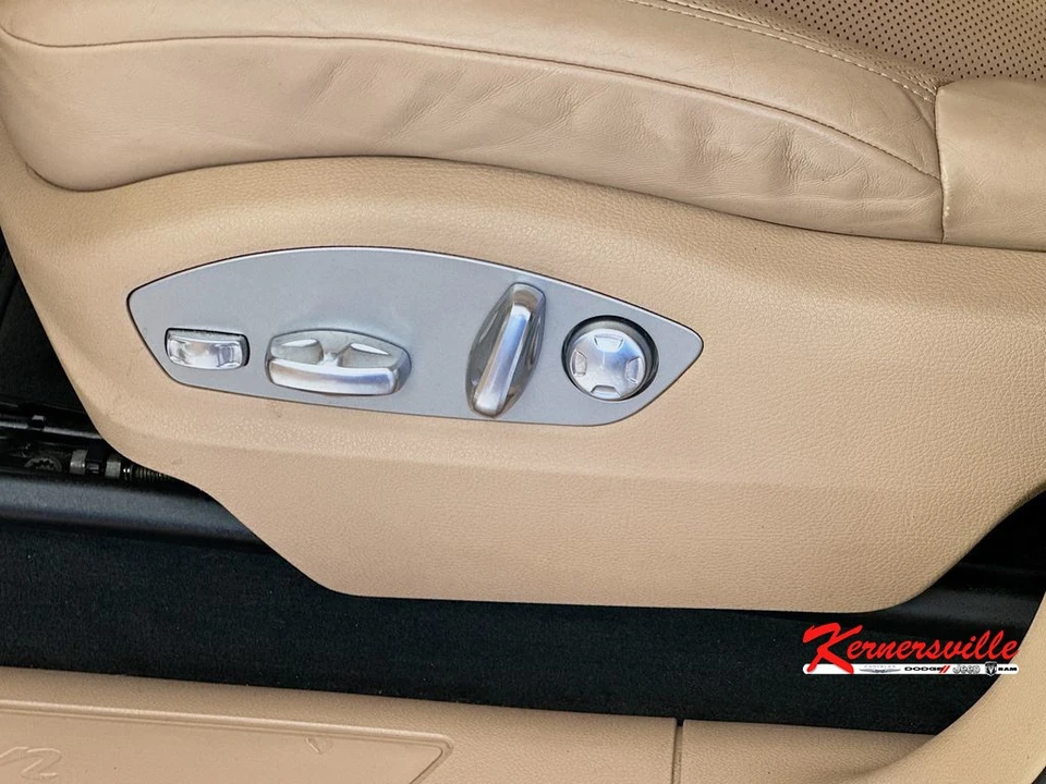2020 Porsche Macan - Image 23 of 24