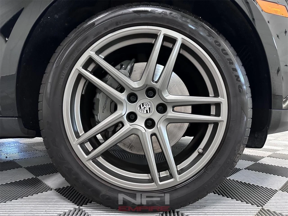 2020 Porsche Macan - Image 17 of 31