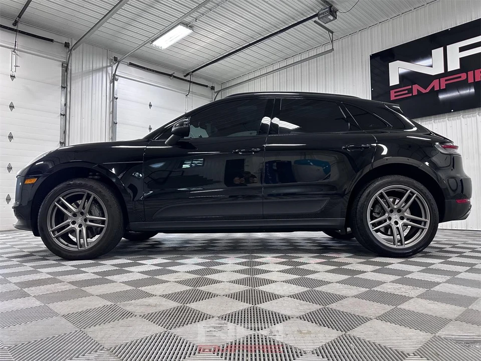 2020 Porsche Macan - Image 12 of 31