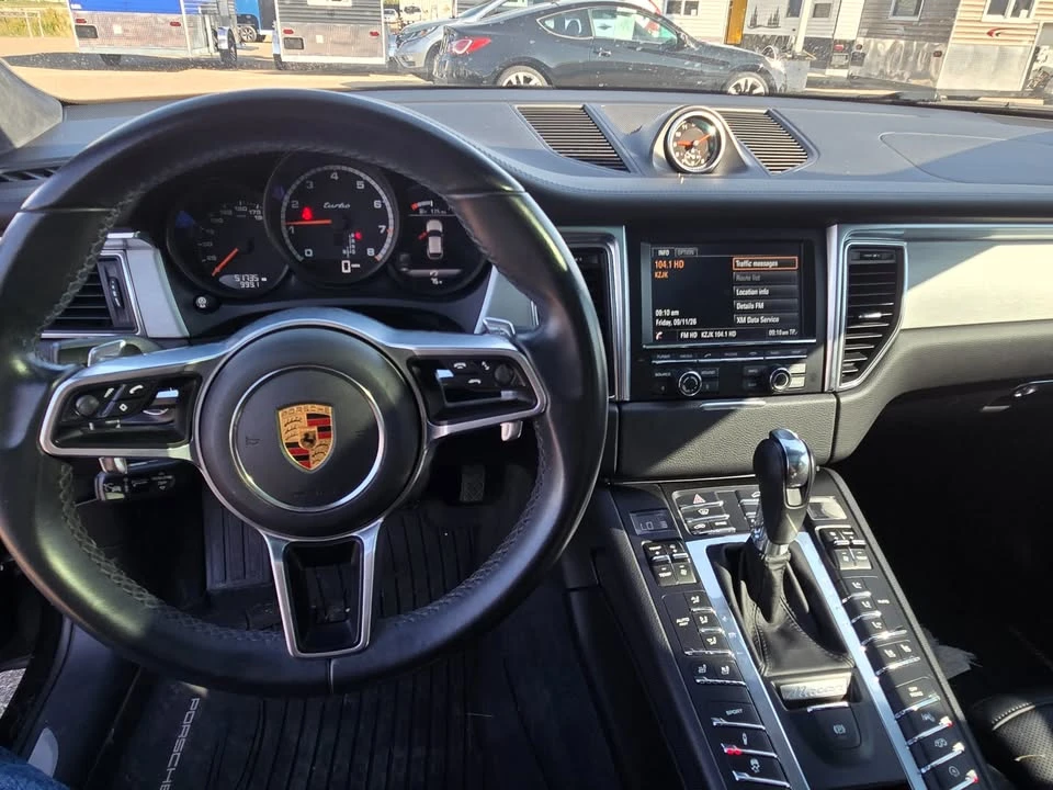 2020 Porsche Macan - Image 10 of 18
