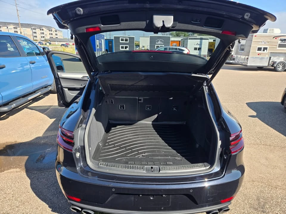 2020 Porsche Macan - Image 18 of 18