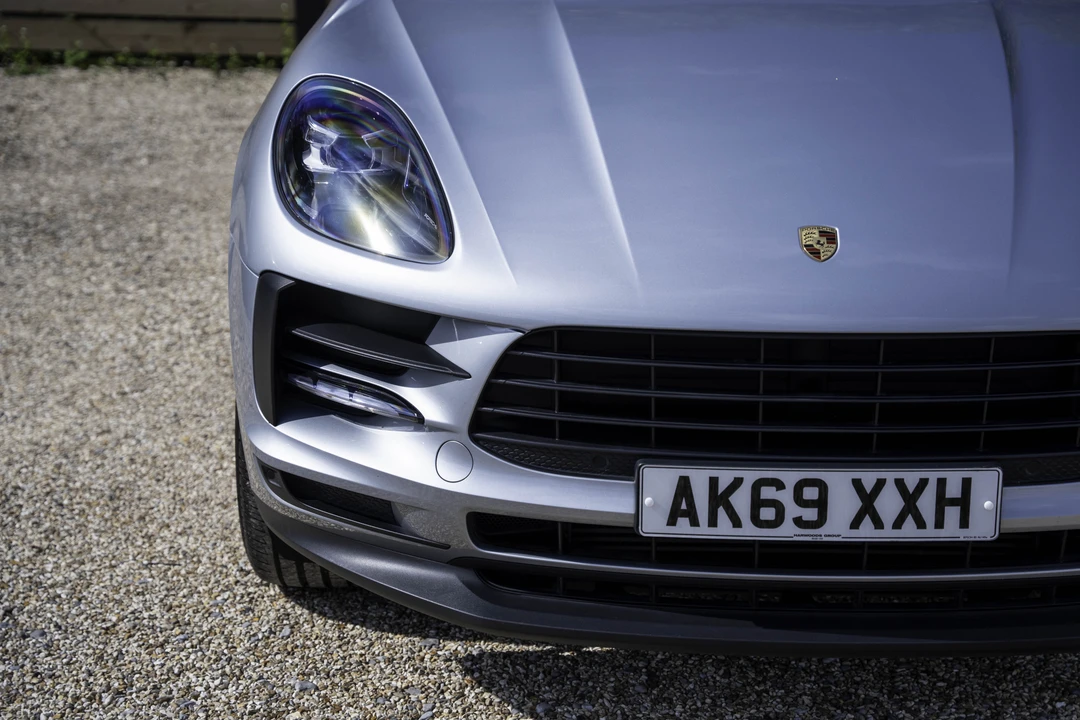 2020 Porsche Macan - Image 13 of 31