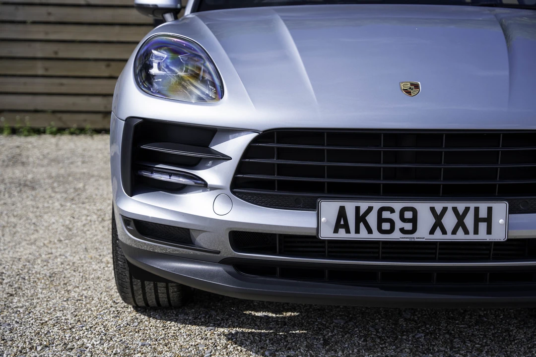 2020 Porsche Macan - Image 14 of 31