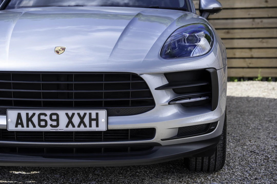 2020 Porsche Macan - Image 16 of 31