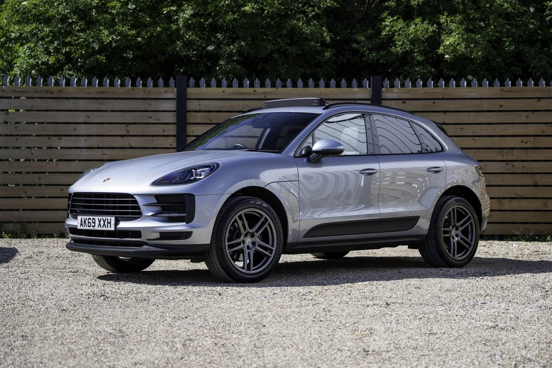 2020 Porsche Macan - Image 9 of 31