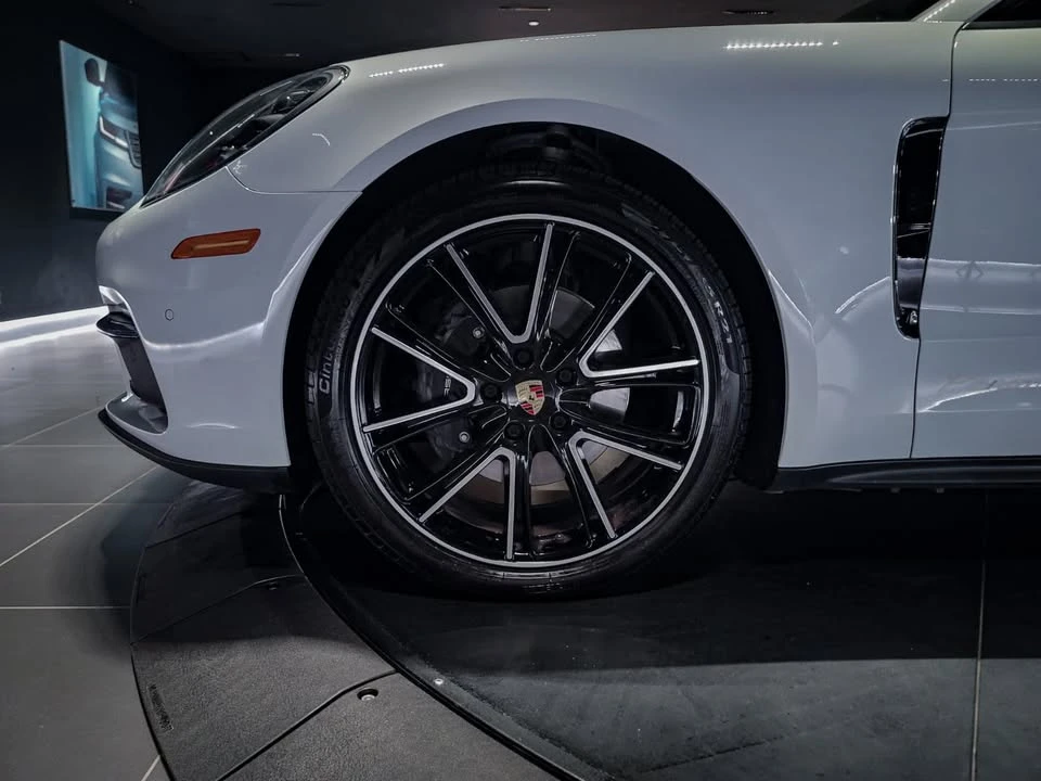 2020 Porsche 971 Panamera - Image 9 of 19