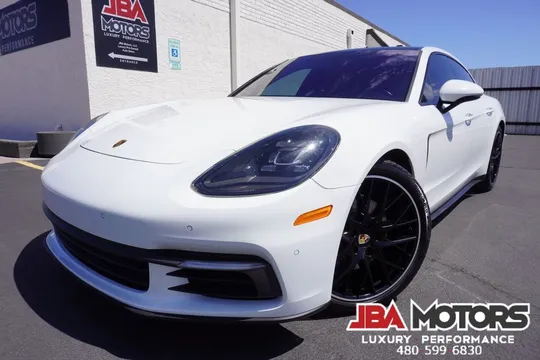 2020 Porsche Panamera 4 AWD Sedan