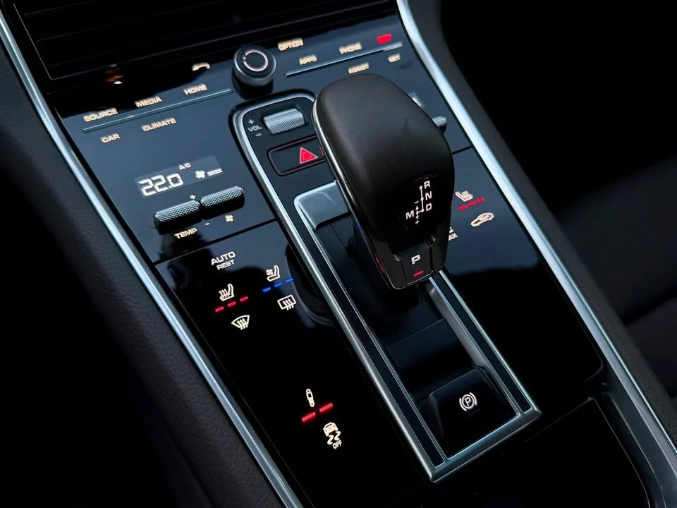 2020 Porsche 971 Panamera - Image 16 of 20