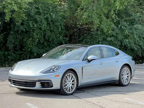 2020 Porsche Panamera 4 E-Hybrid