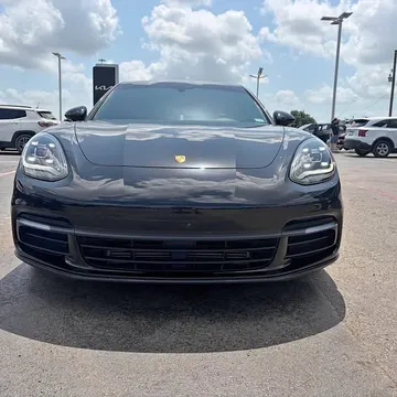 2020 Porsche Panamera 4 Edition