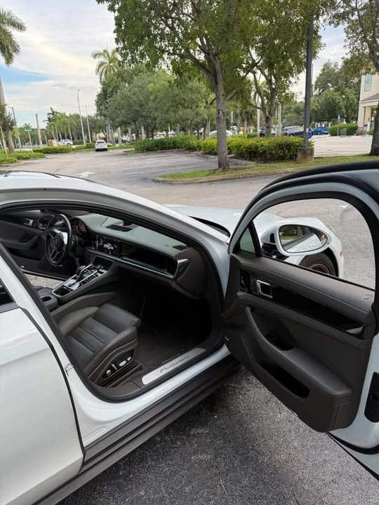 2020 Porsche 971 Panamera - Image 18 of 20