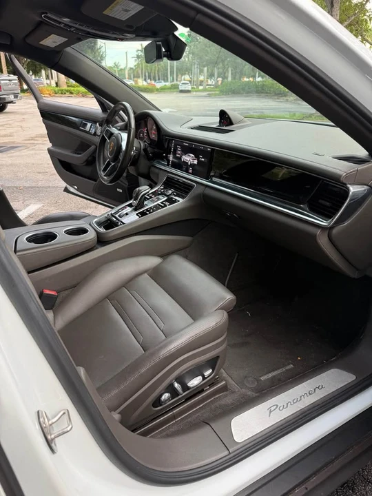2020 Porsche 971 Panamera - Image 19 of 20