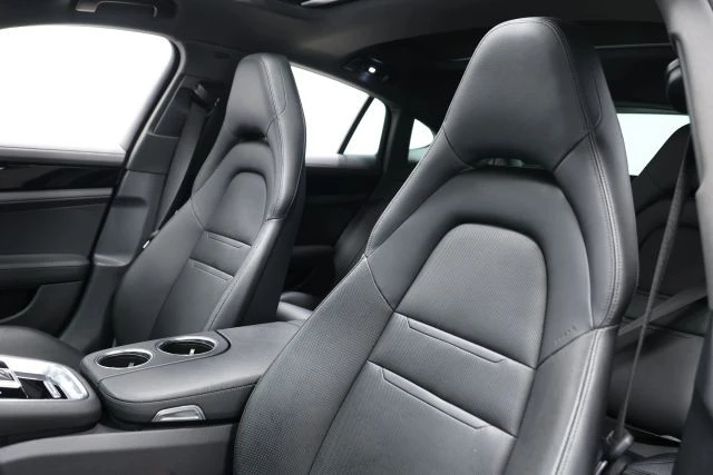 2020 Porsche 971 Panamera - Image 19 of 31