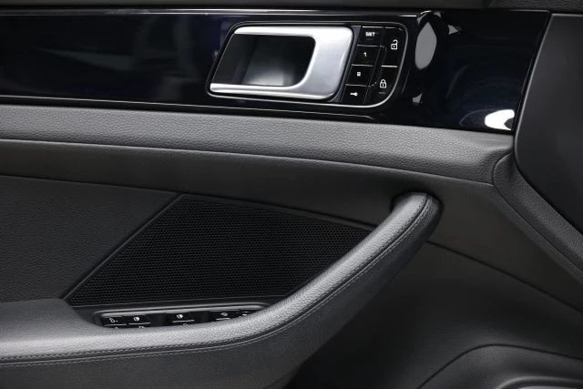 2020 Porsche 971 Panamera - Image 12 of 31