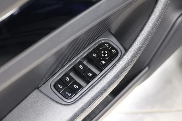 2020 Porsche 971 Panamera - Image 13 of 31