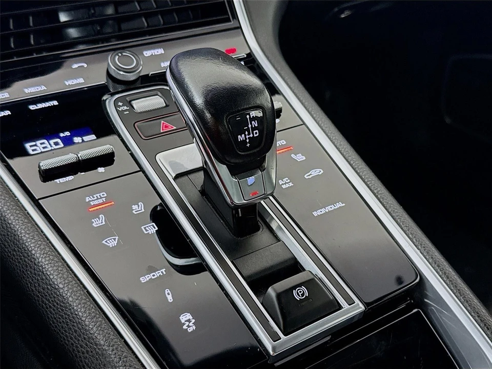 2020 Porsche 971 Panamera - Image 16 of 21
