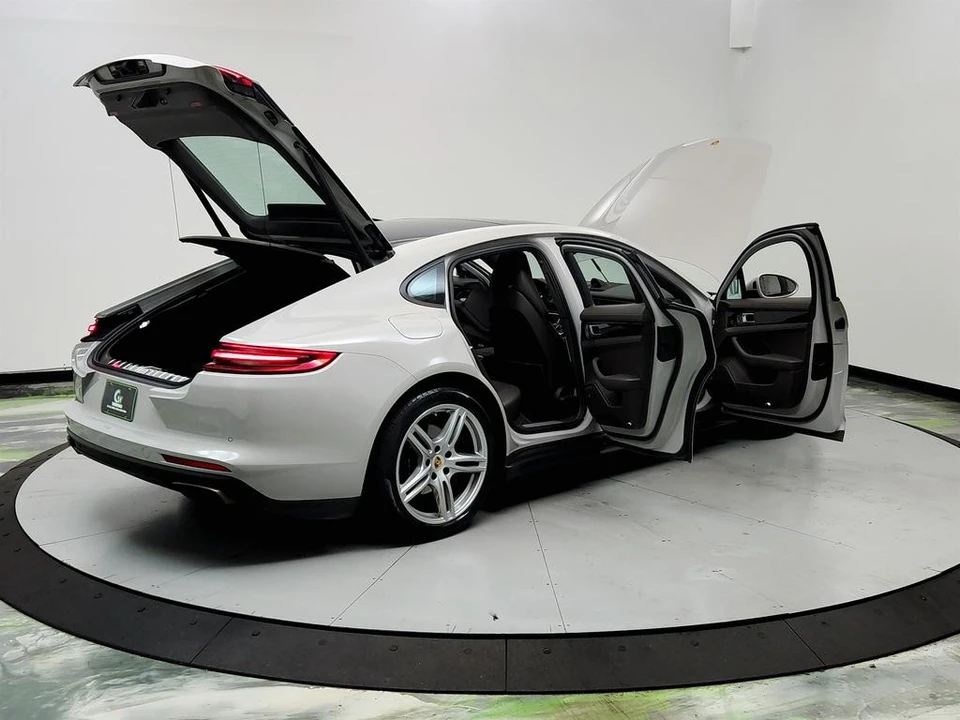 2020 Porsche 971 Panamera - Image 11 of 21