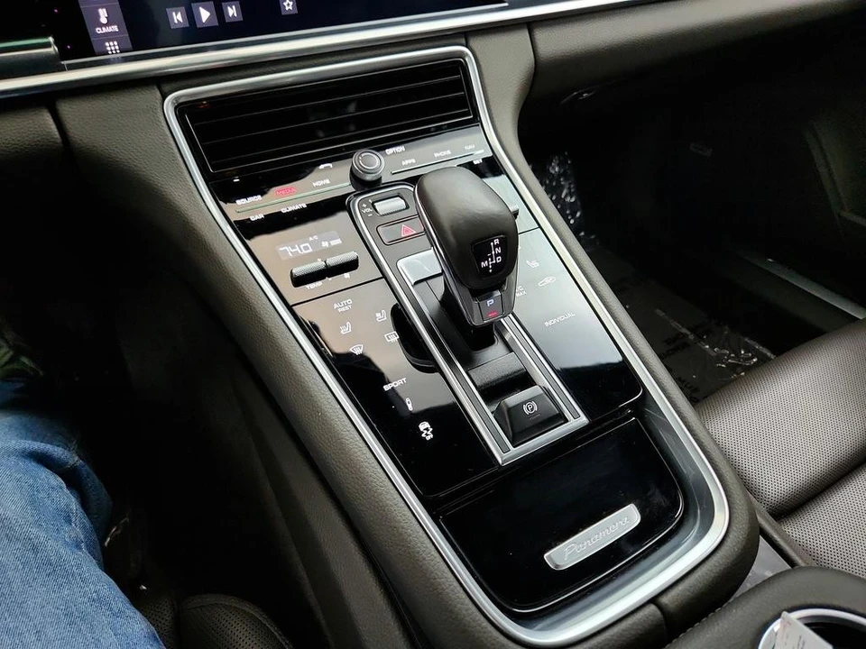2020 Porsche 971 Panamera - Image 18 of 21
