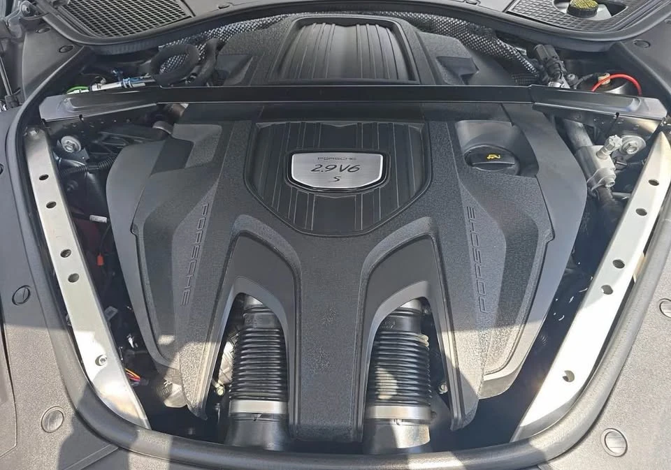 2020 Porsche 971 Panamera 4S - Image 16 of 18