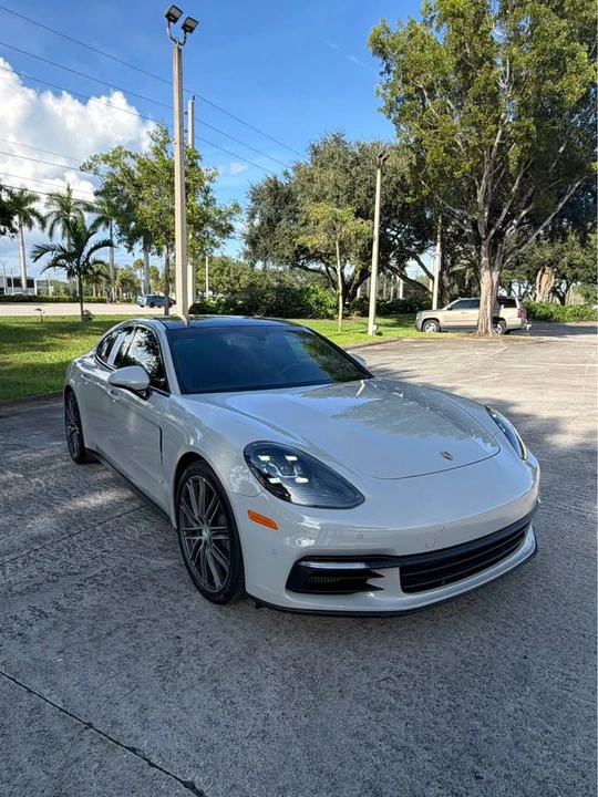 2020 Porsche 971 Panamera 4S - Image 4 of 8