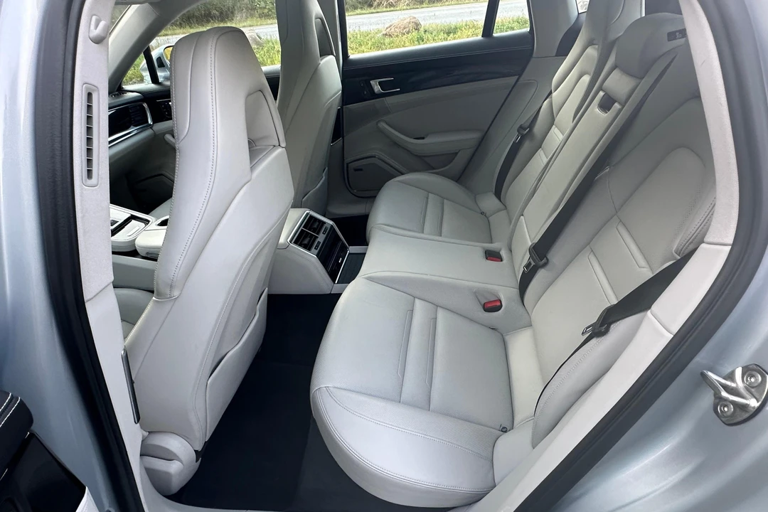 2020 Porsche 970 Panamera 4S - Image 26 of 31