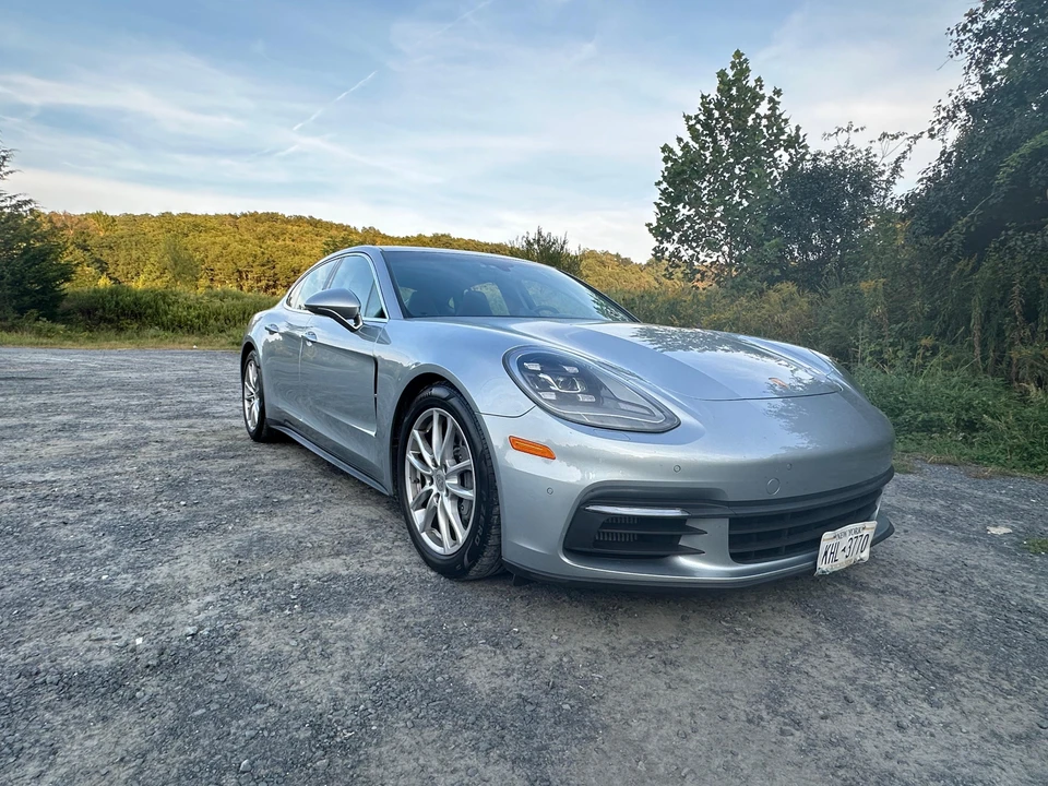 2020 Porsche 970 Panamera 4S - Image 12 of 31