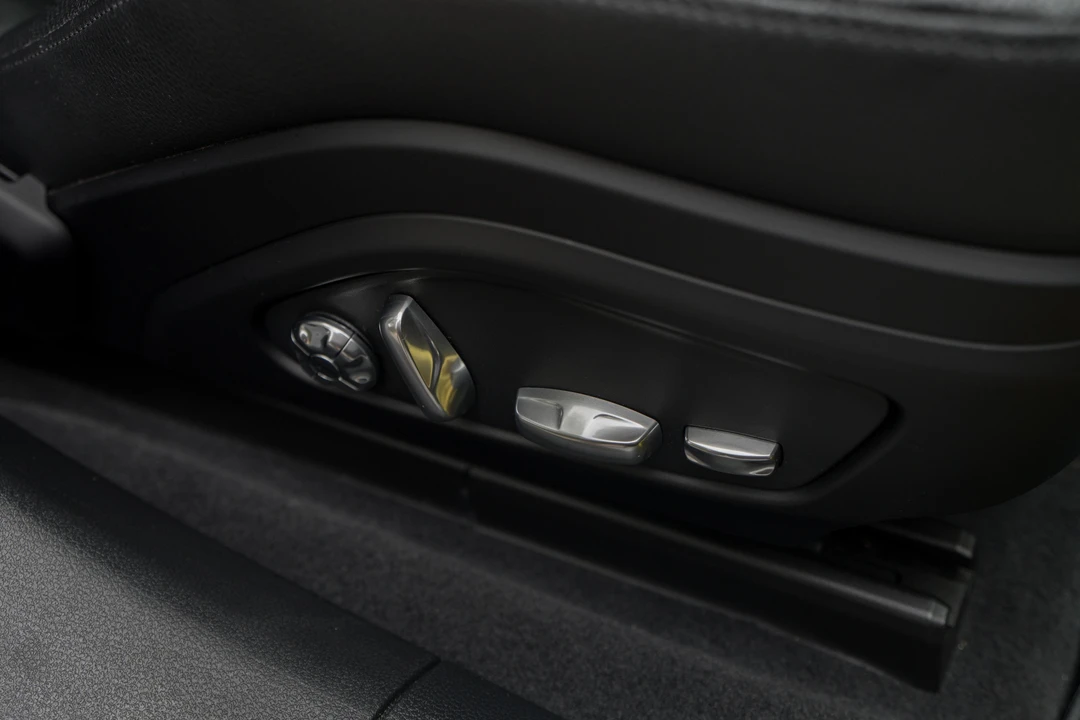 2020 Porsche 971 Panamera S - Image 24 of 31