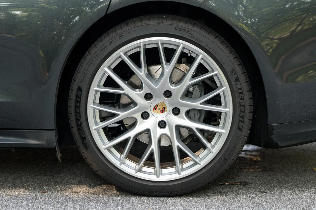 2020 Porsche 971 Panamera S - Image 16 of 31